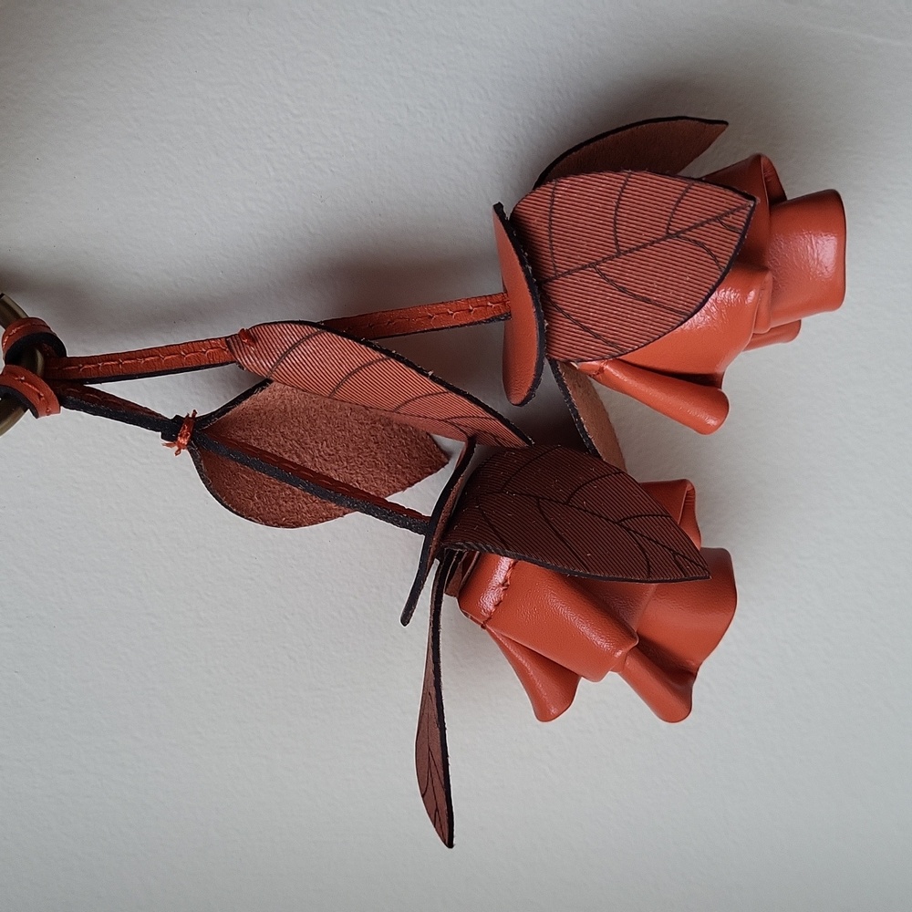 Patricia Nash Laced Rose Apricot Key Fob - Picture 5 of 9